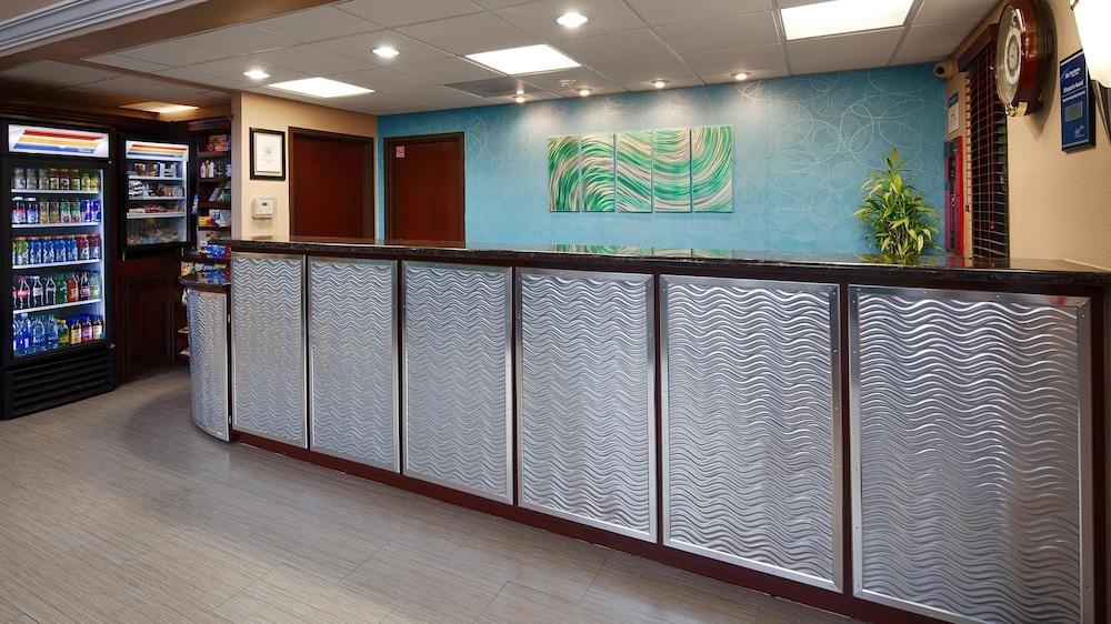 Days Inn & Suites By Wyndham Sam Houston Tollway Jersey Village エクステリア 写真