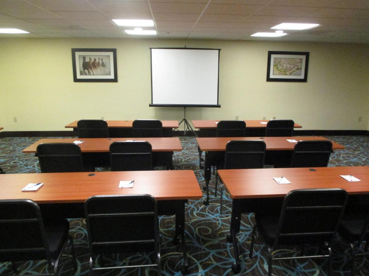 Days Inn & Suites By Wyndham Sam Houston Tollway Jersey Village エクステリア 写真