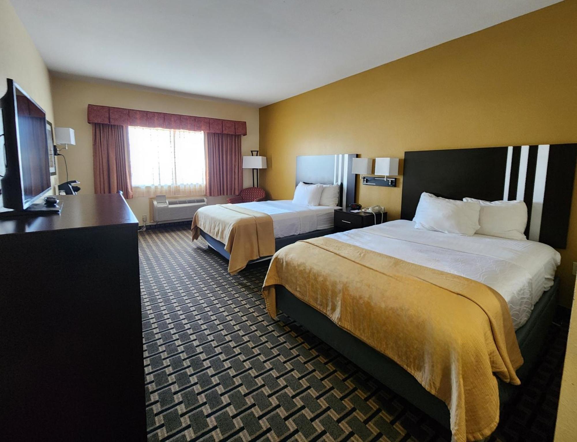 Days Inn & Suites By Wyndham Sam Houston Tollway Jersey Village エクステリア 写真