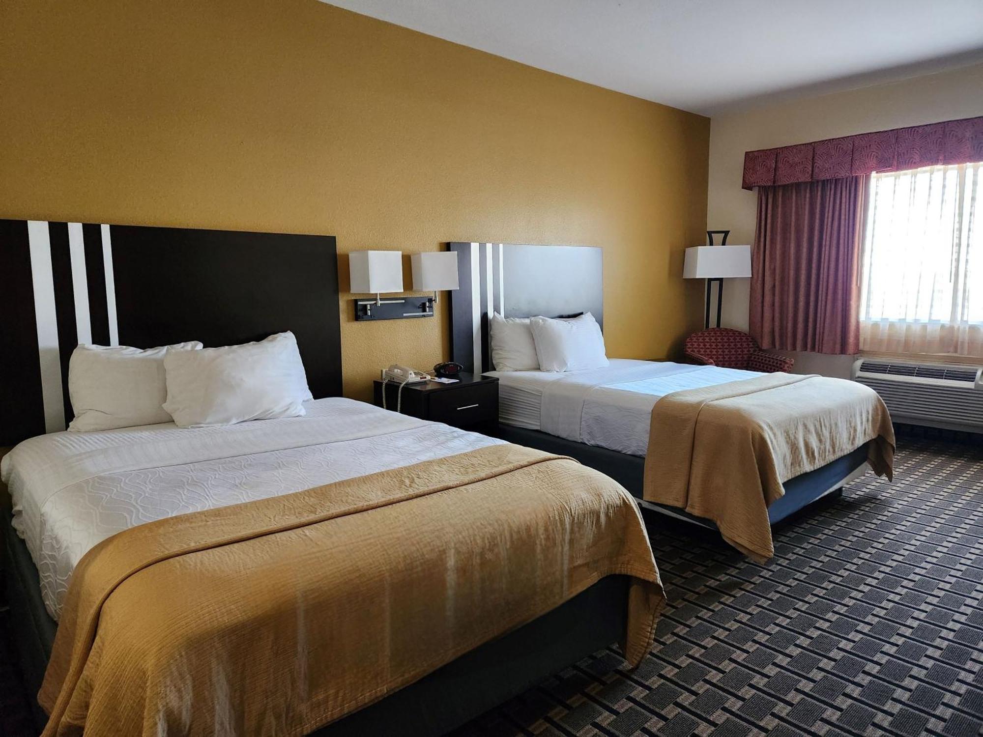Days Inn & Suites By Wyndham Sam Houston Tollway Jersey Village エクステリア 写真