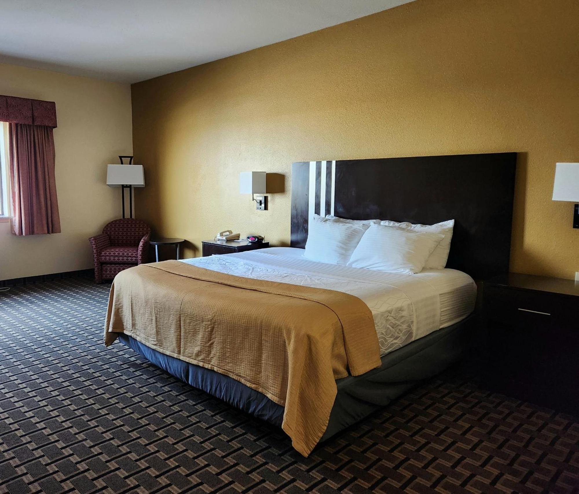 Days Inn & Suites By Wyndham Sam Houston Tollway Jersey Village エクステリア 写真