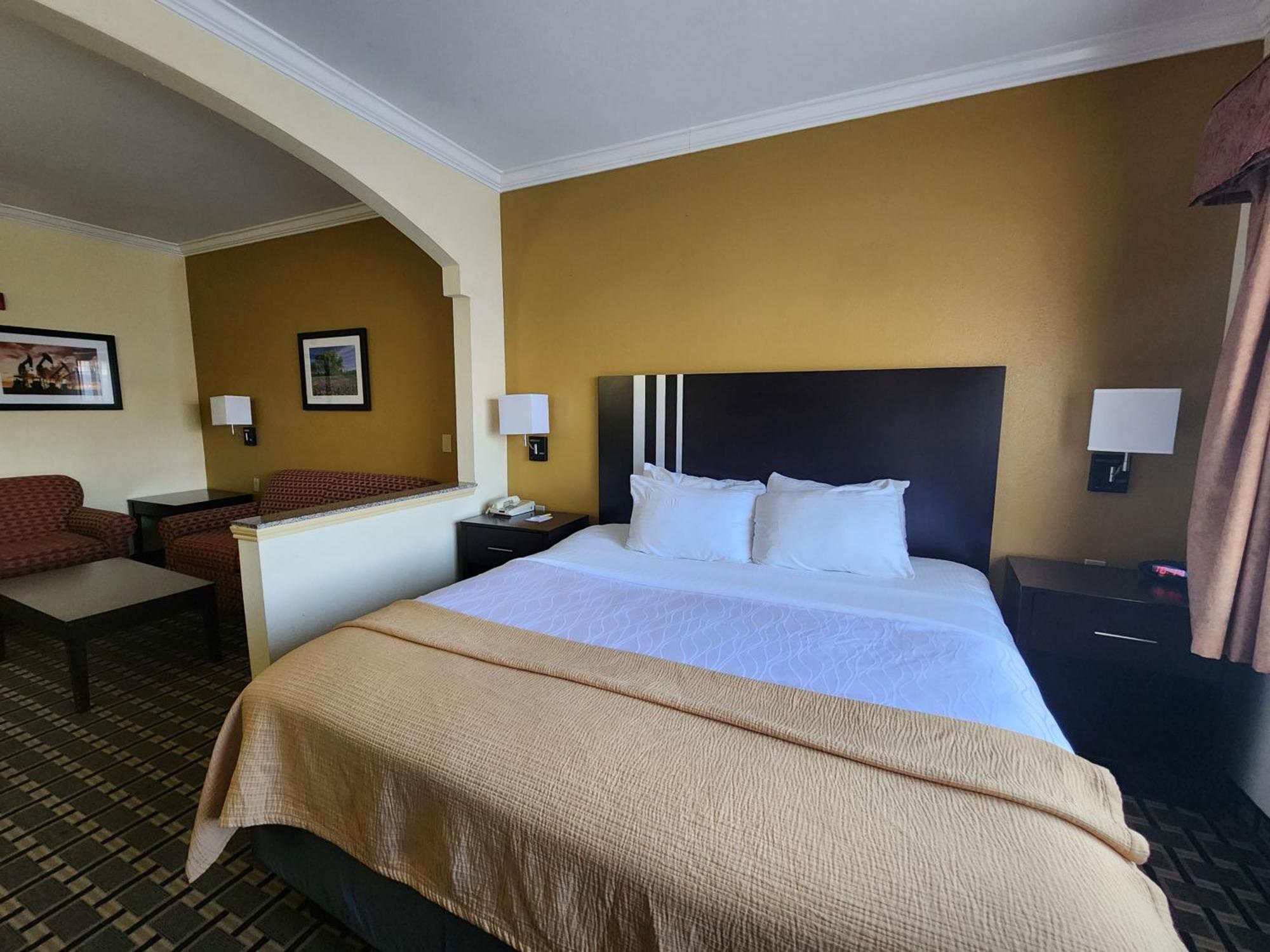Days Inn & Suites By Wyndham Sam Houston Tollway Jersey Village エクステリア 写真