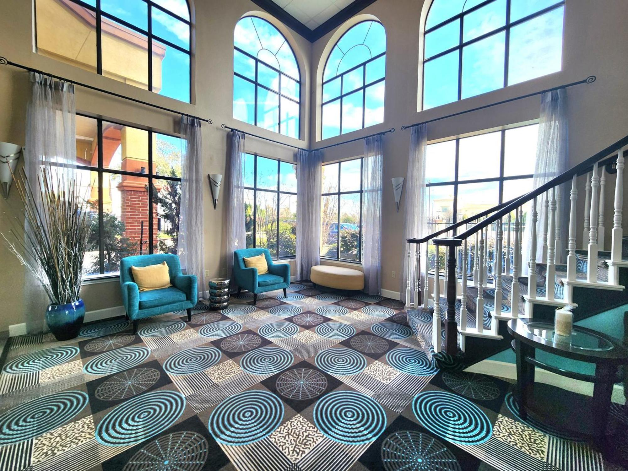 Days Inn & Suites By Wyndham Sam Houston Tollway Jersey Village エクステリア 写真