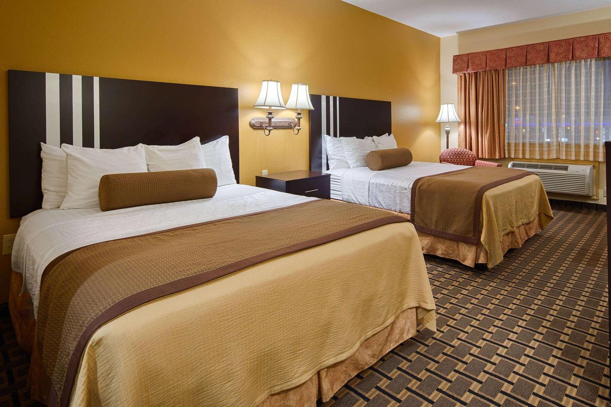 Days Inn & Suites By Wyndham Sam Houston Tollway Jersey Village エクステリア 写真