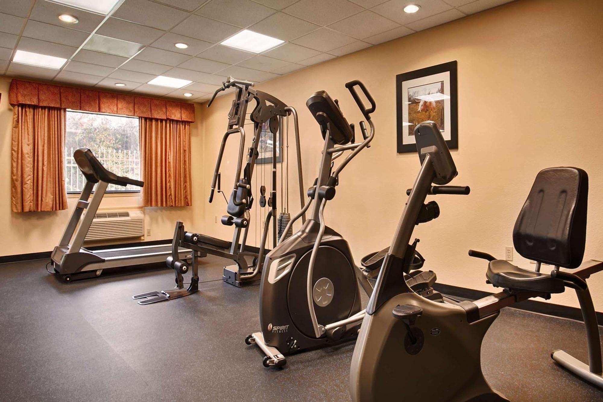 Days Inn & Suites By Wyndham Sam Houston Tollway Jersey Village エクステリア 写真
