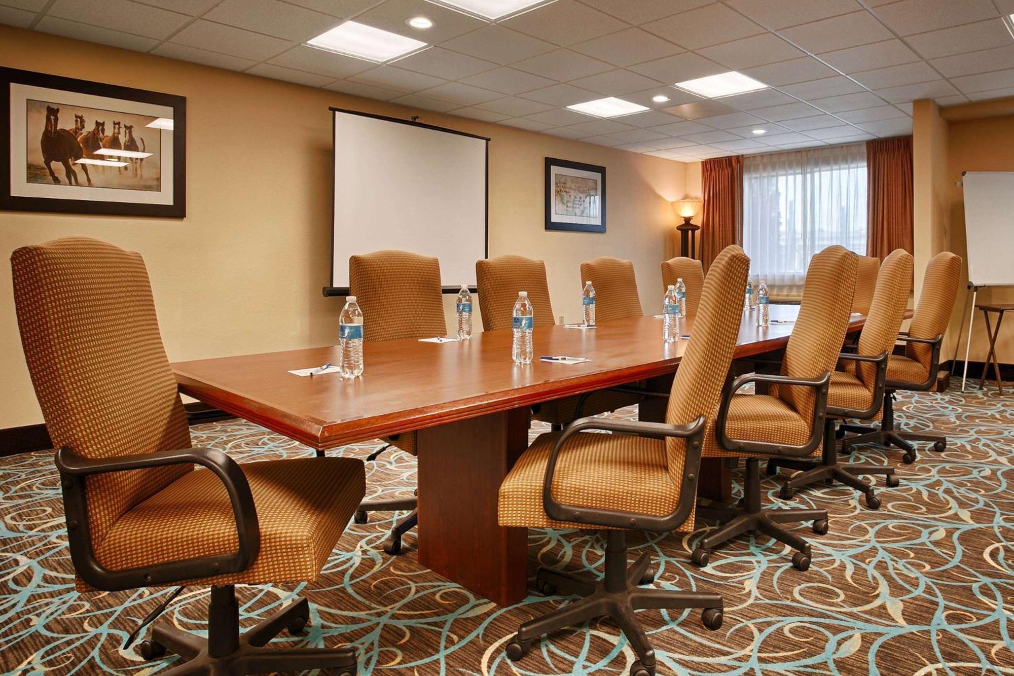 Days Inn & Suites By Wyndham Sam Houston Tollway Jersey Village エクステリア 写真