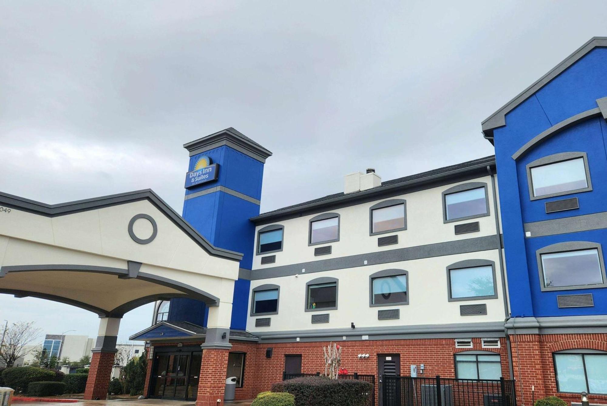 Days Inn & Suites By Wyndham Sam Houston Tollway Jersey Village エクステリア 写真